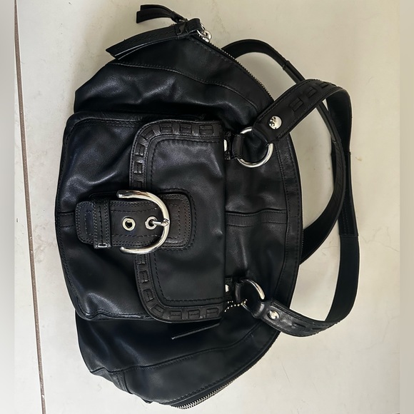 Vintage COACH Soho Courtney Leather Handbag in Black - Picture 2 of 6